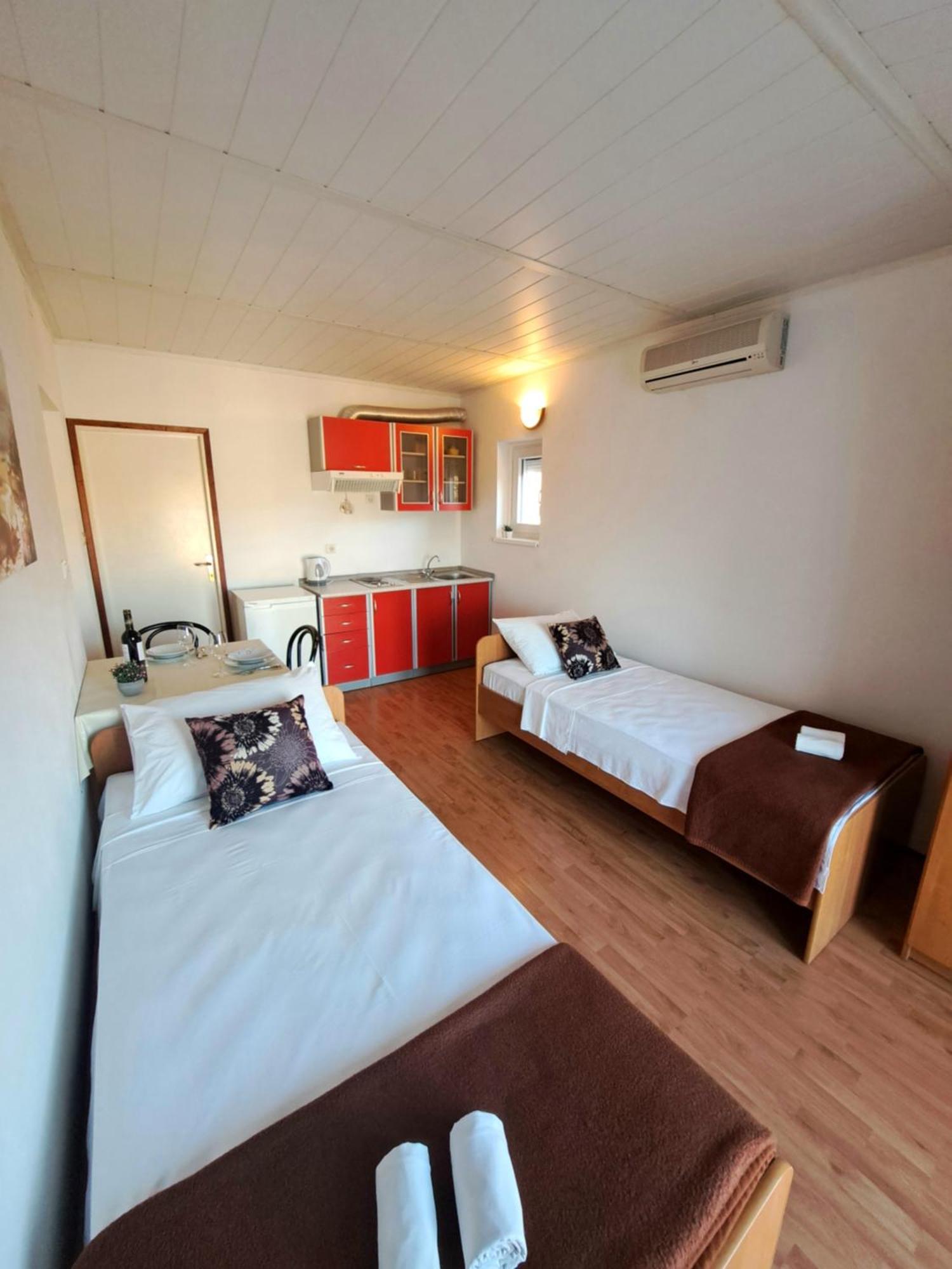 Apartments Maruna 马斯莱尼察 外观 照片