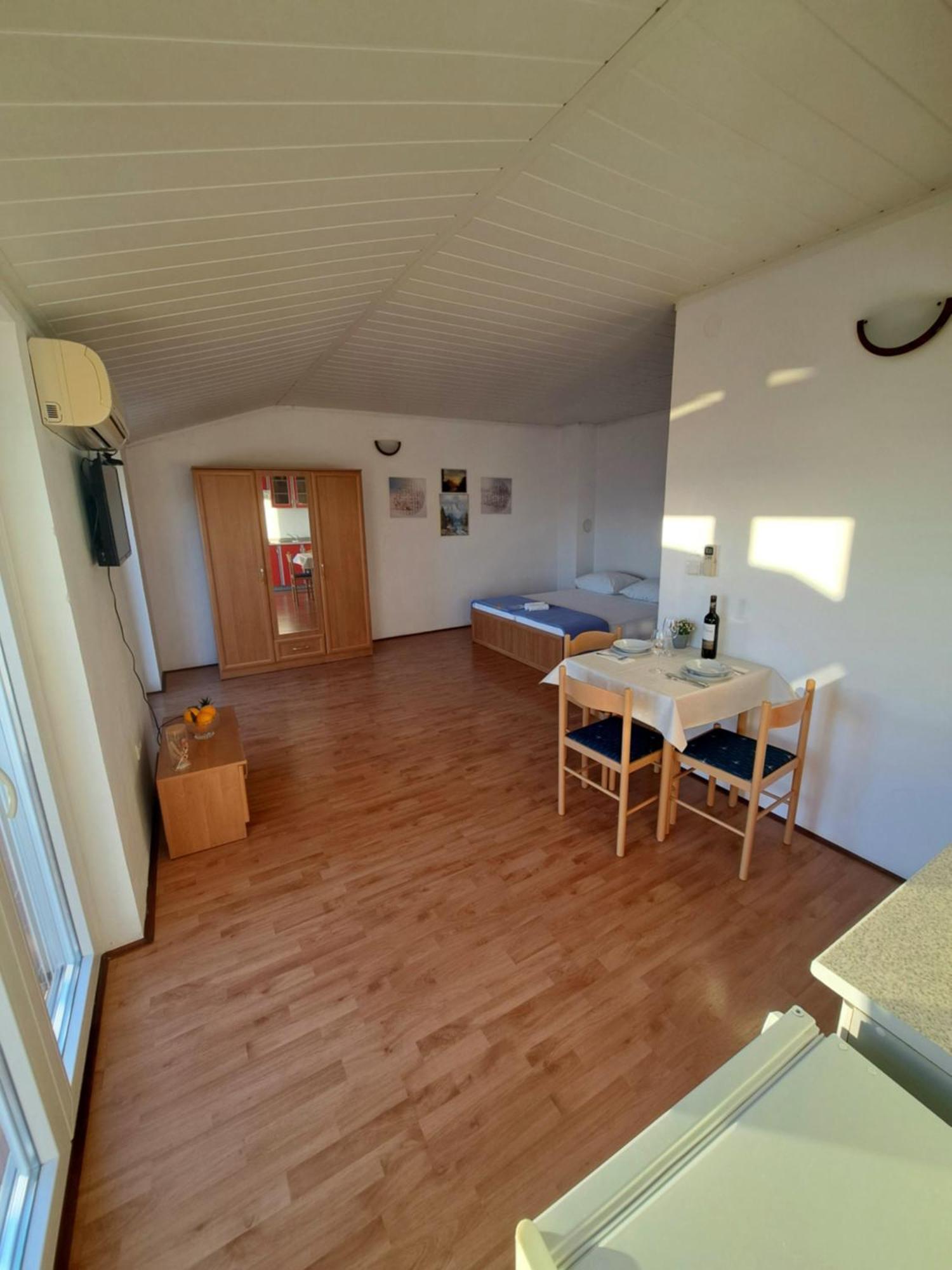 Apartments Maruna 马斯莱尼察 外观 照片